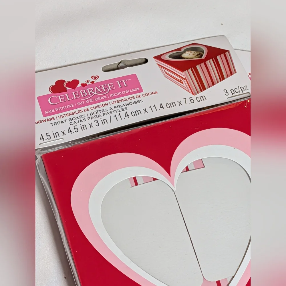 ❤️ Valentine Treat Boxes – Heart Window (3-Pack) | Celebrate It